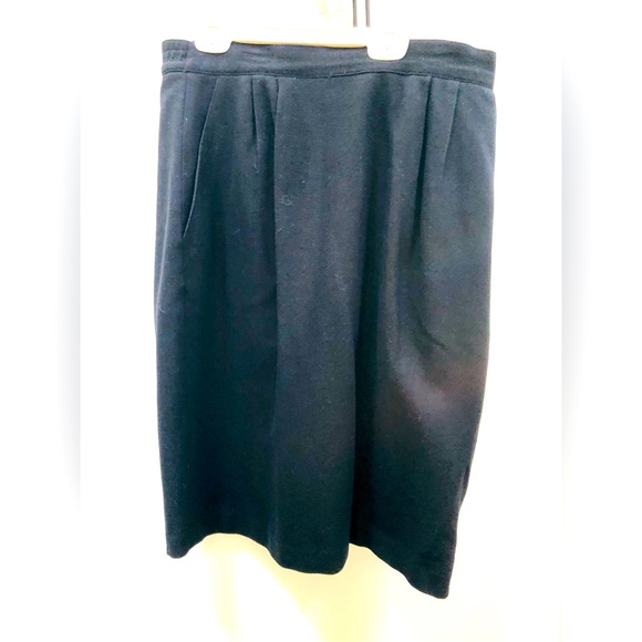 Sag Harbor 100 % Wool, Lined Classic Black Pencil Skirt - Picture 1 of 5